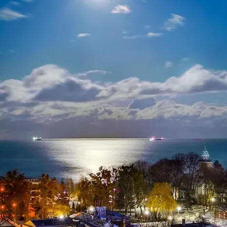 Przy Plaży Z Widokiem Na Morze *
