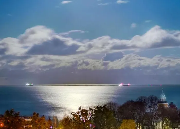 Przy Plazy Z Widokiem Na Morze *